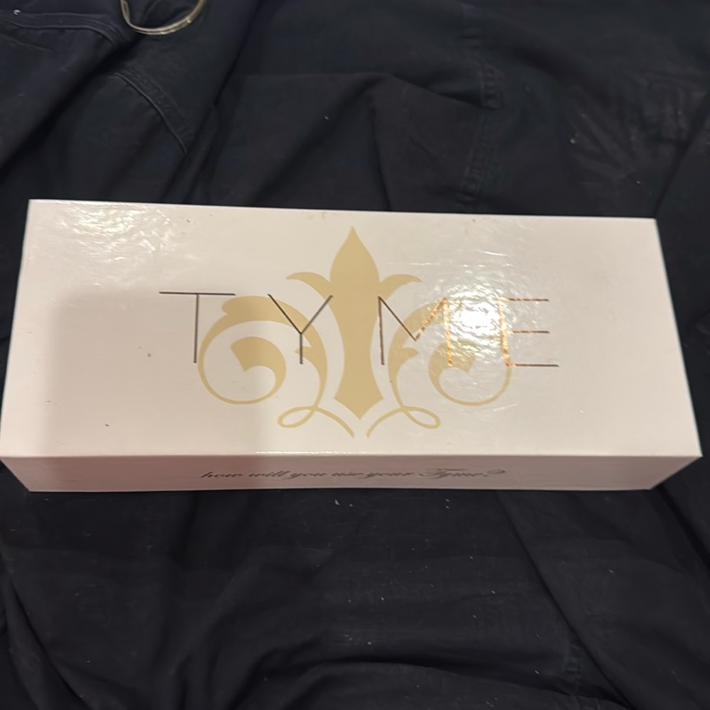 Tyme gold curler and straightener
Good condition maybe used twice